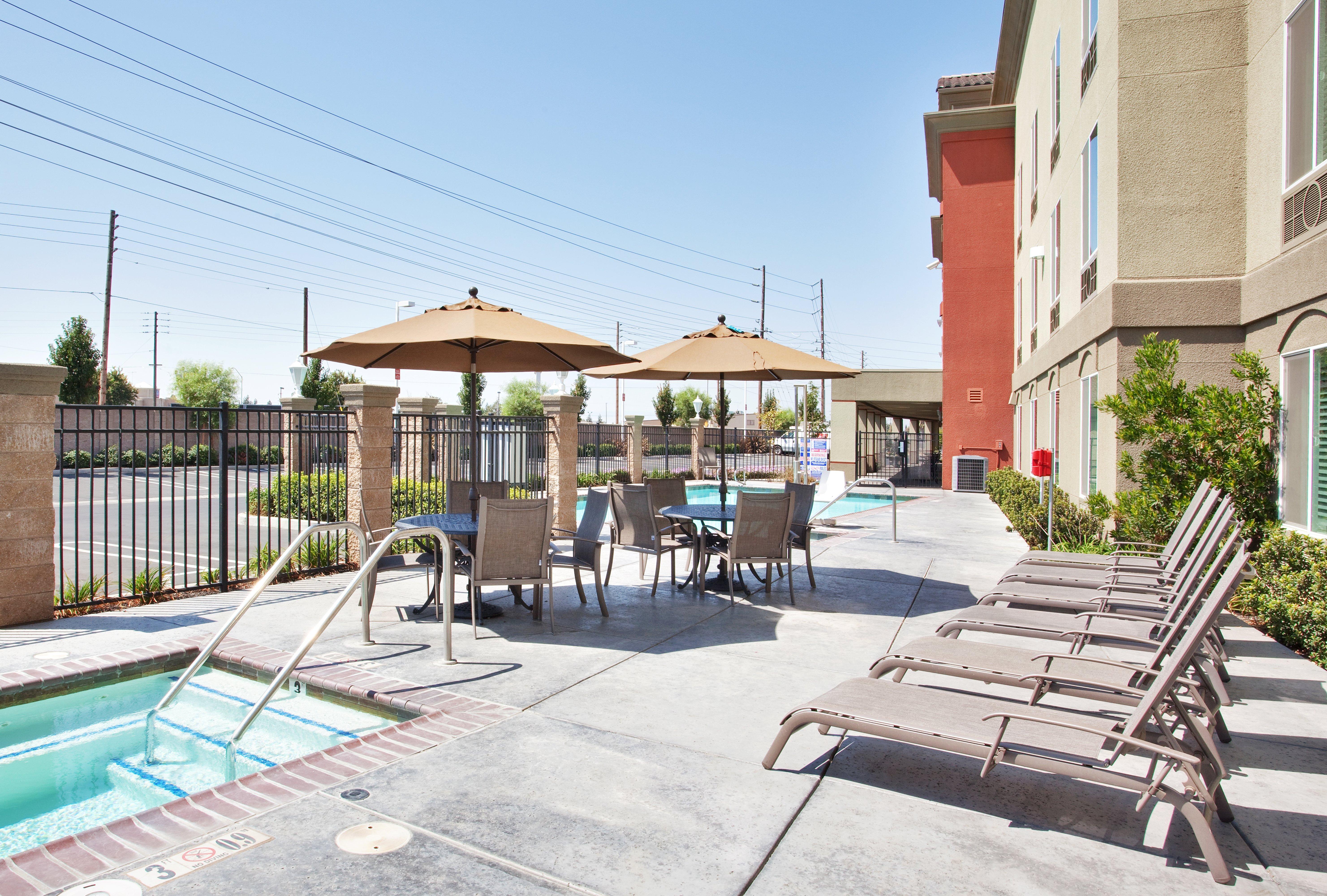 Holiday Inn Express Hotel & Suites Modesto-Salida By Ihg Exterior foto