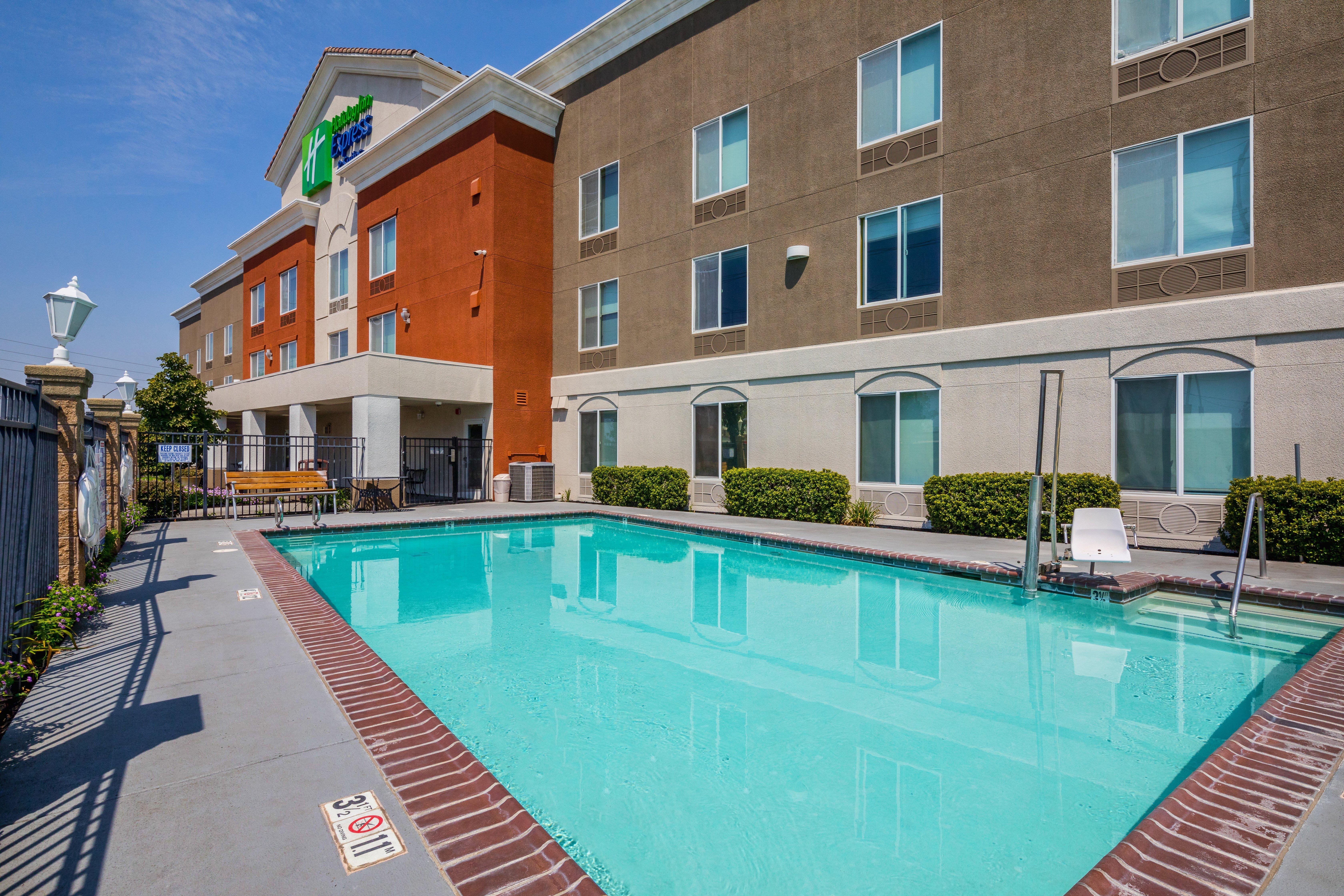 Holiday Inn Express Hotel & Suites Modesto-Salida By Ihg Exterior foto